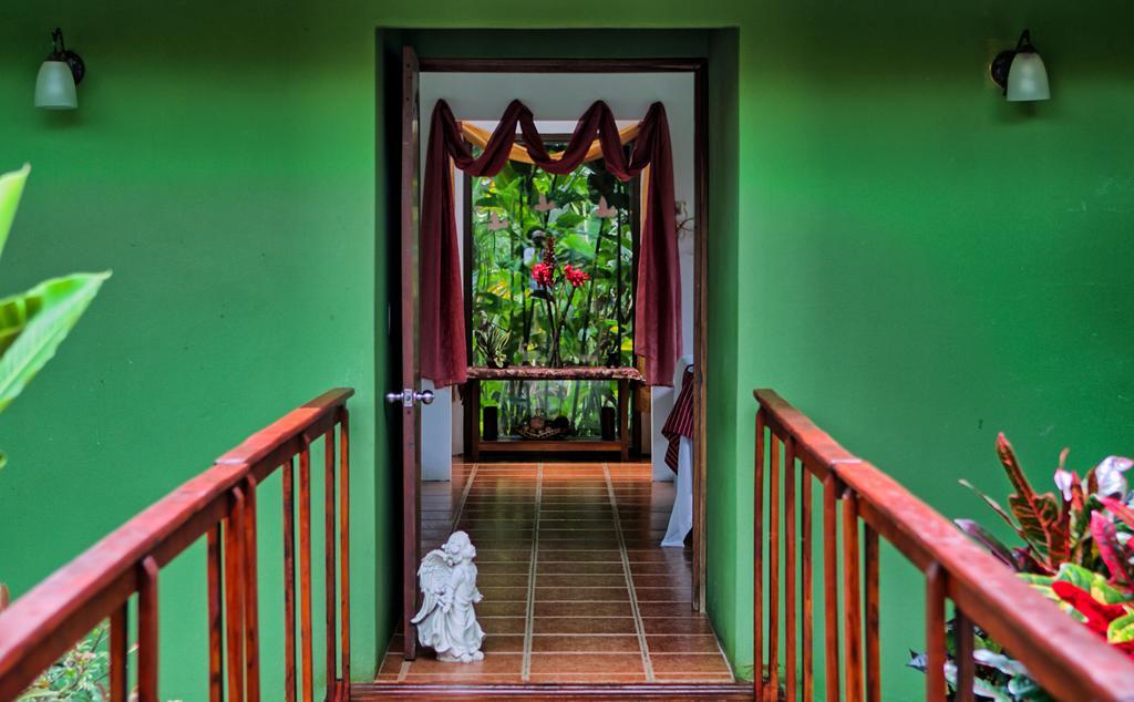 Mountain Paradise Lodge *